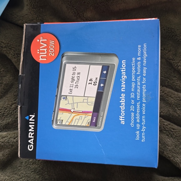 Garmin Navigation system - Picture 3 of 4